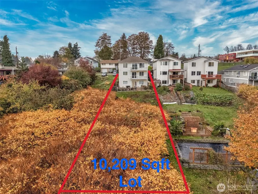 7972 39th Avenue S, Seattle, WA 98118 - #2