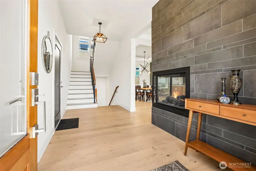 2460 W Lynn Street, Seattle, WA 98199 - #3