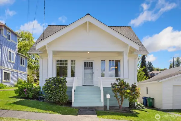 2013 SW Dakota Street, Seattle, WA 98106