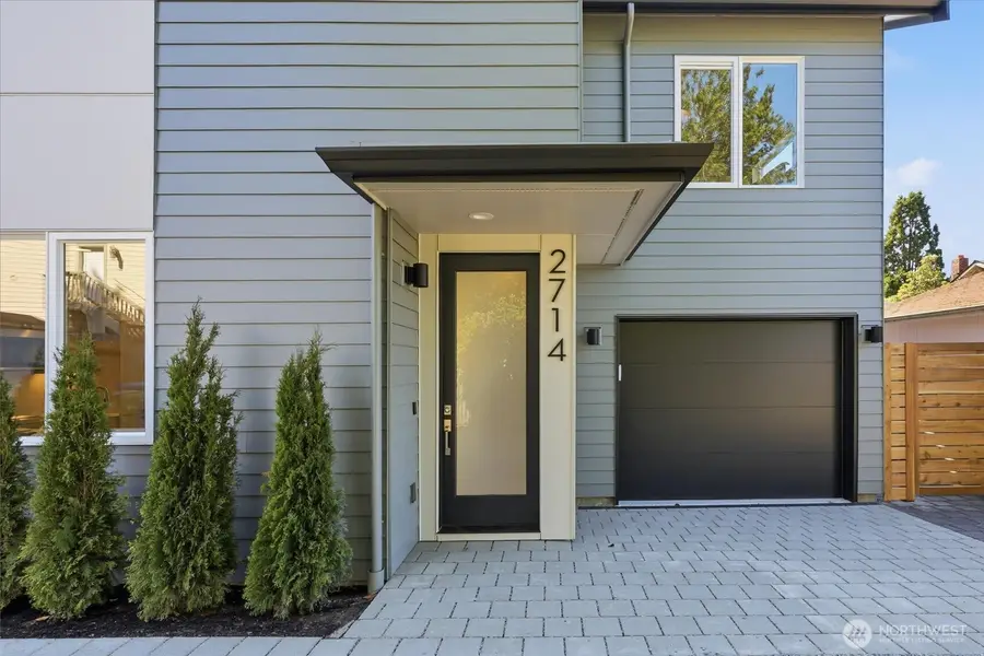 2714 58th Avenue Sw, Seattle, WA 98116 - #3
