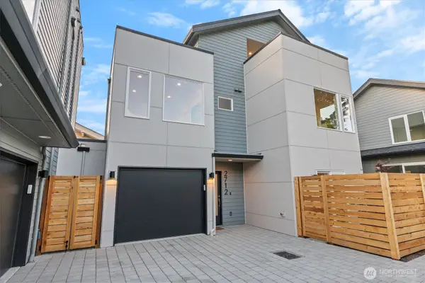 2712 58th Avenue Sw, Seattle, WA 98116