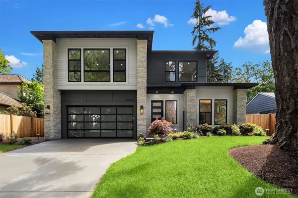 8016 Fairway Drive Ne, Seattle, WA 98115