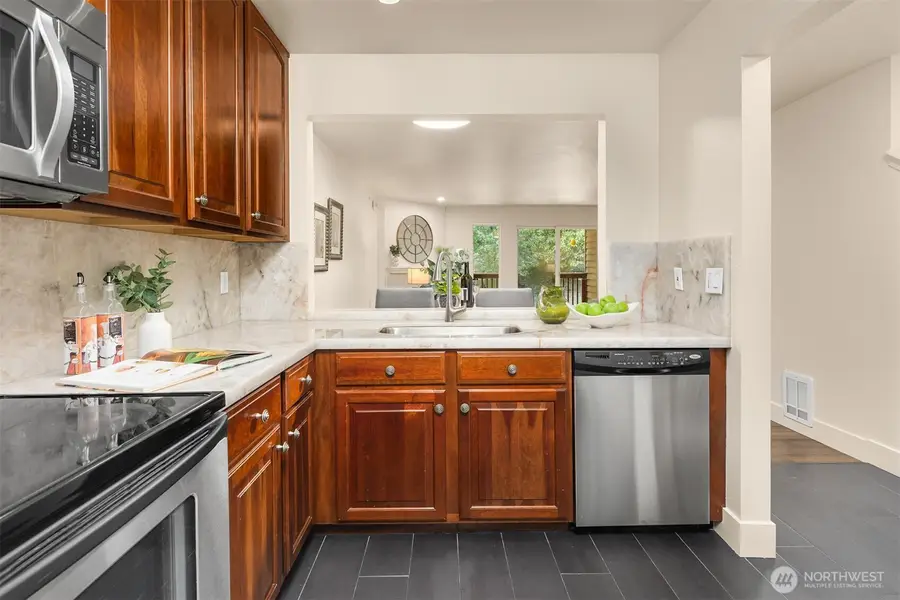 515 Newport Way Nw #B3, Issaquah, WA 98027 - #2