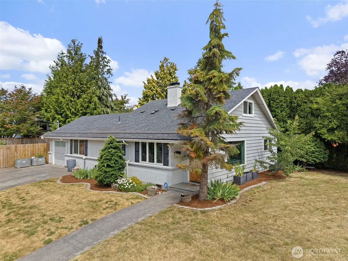1206 SW Myrtle Street, Seattle, WA 98106 - #1