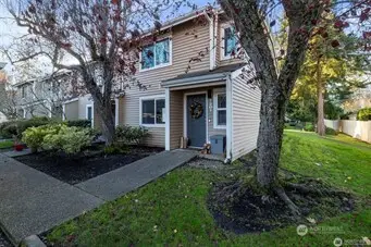 23707 13th Place S #1202, Des Moines, WA 98198