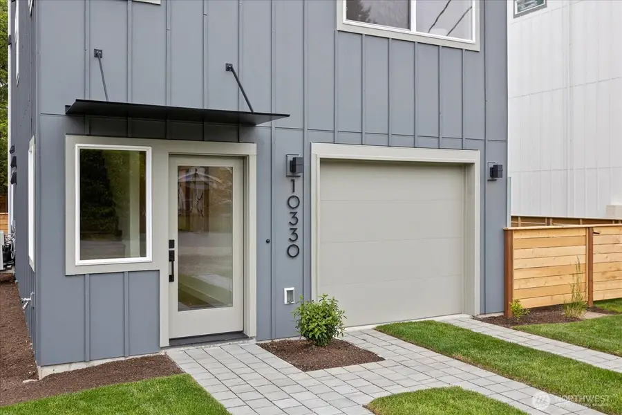 10330 Ashworth Avenue N, Seattle, WA 98133 - #2