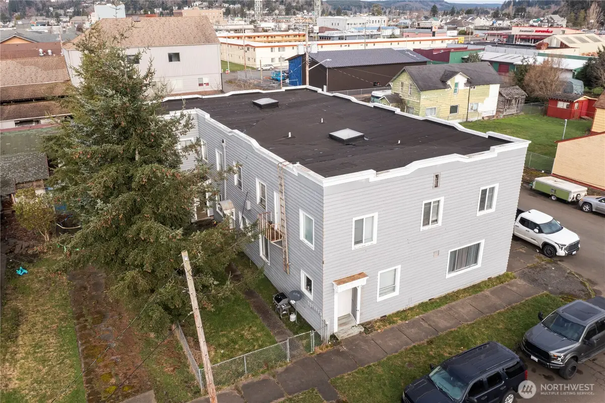 1020 J Street, Hoquiam, WA 98550 - #1