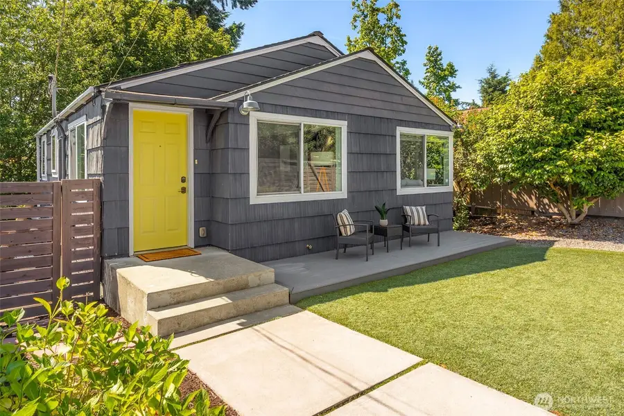 10025 Ashworth Avenue N, Seattle, WA 98133 - #3