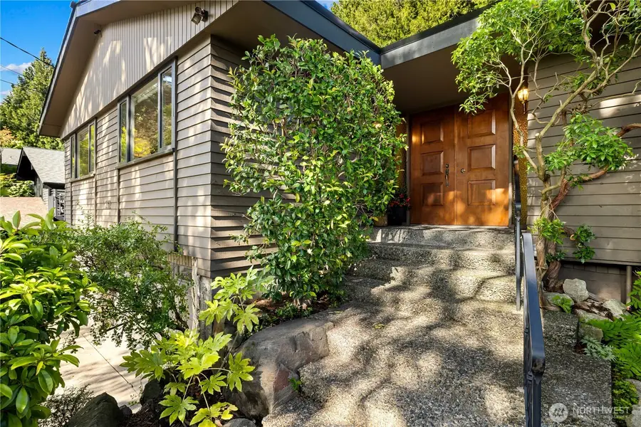 11032 39th Avenue Ne, Seattle, WA 98125 - #3