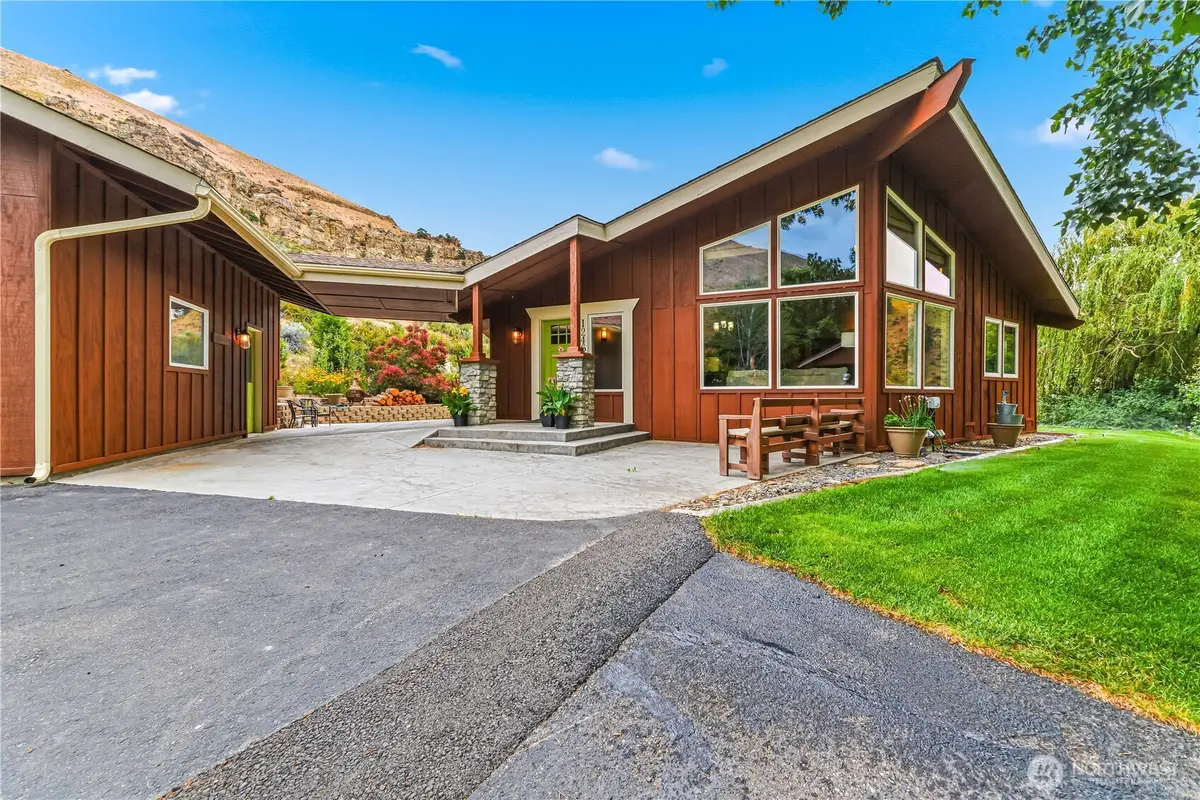 1246 Pitcher Canyon, Wenatchee, WA 98801 - #1