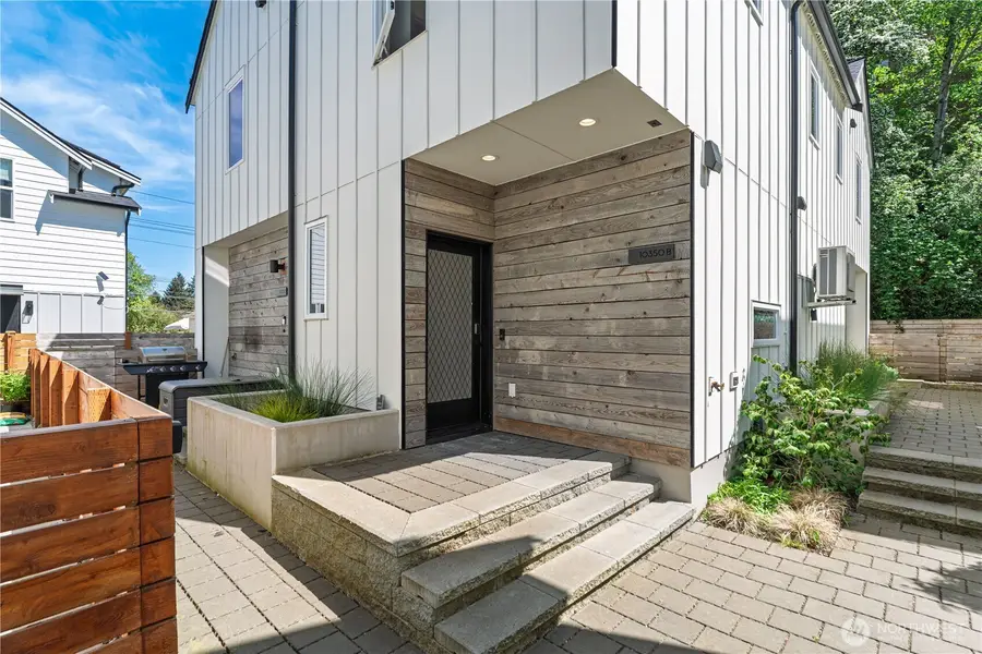 10350 Wallingford Avenue N #B, Seattle, WA 98133 - #2