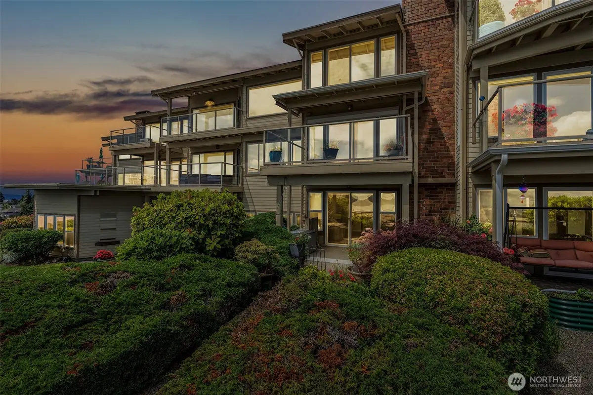 6402 E Side Drive Ne #2, Tacoma, WA 98422 - #1