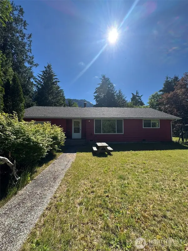 660 Commercial Avenue, Darrington, WA 98241