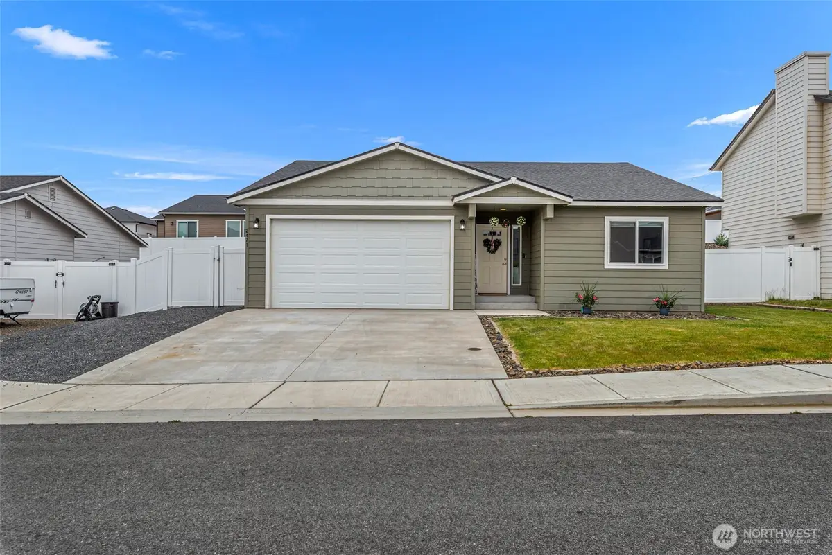 2471 SE 3rd Street, East Wenatchee, WA 98802 - #1