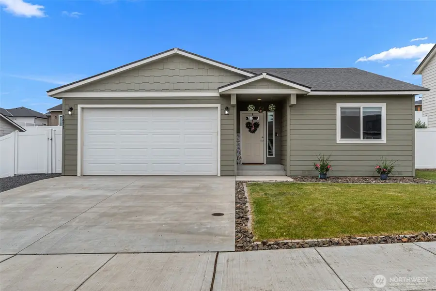 2471 SE 3rd Street, East Wenatchee, WA 98802 - #2