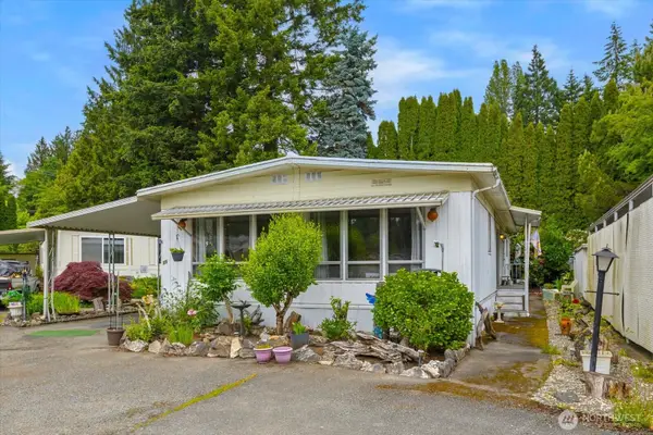 5220 176th Street Sw #55, Lynnwood, WA 98037