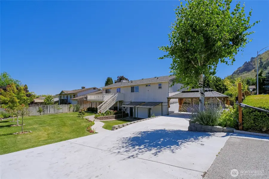 1422 Millerdale Avenue, Wenatchee, WA 98801 - #2