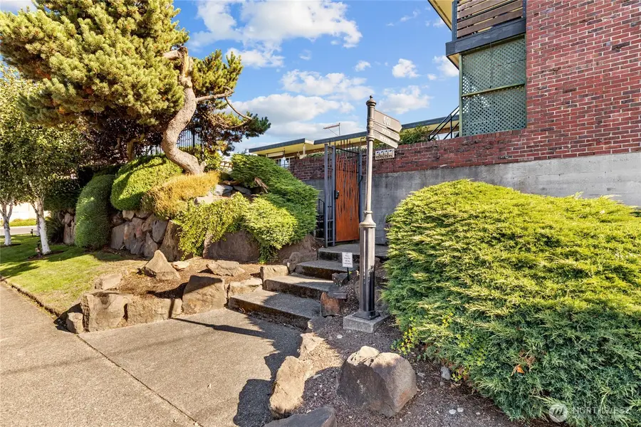 601 S Jackson Avenue, Tacoma, WA 98465 - #3