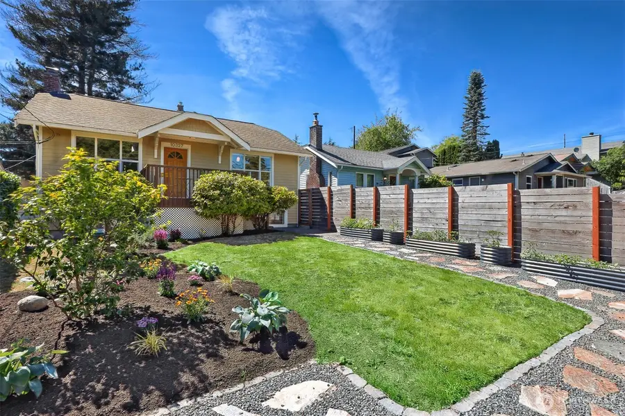 10327 Stone Avenue N, Seattle, WA 98133 - #2