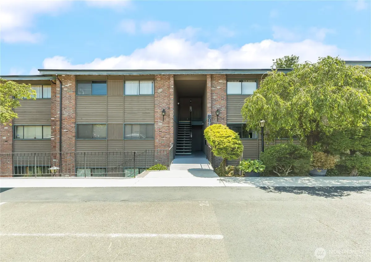 13558 37th Avenue S #21, Tukwila, WA 98168 - #1