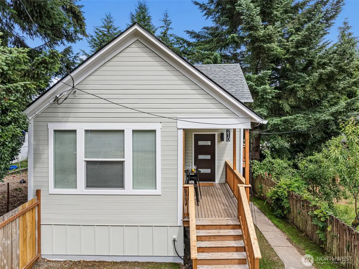 210 S Cambrian Avenue, Bremerton, WA 98312 - #1