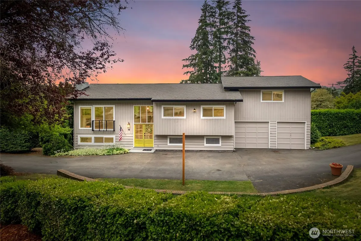304 128th Avenue Se, Bellevue, WA 98005 - #1