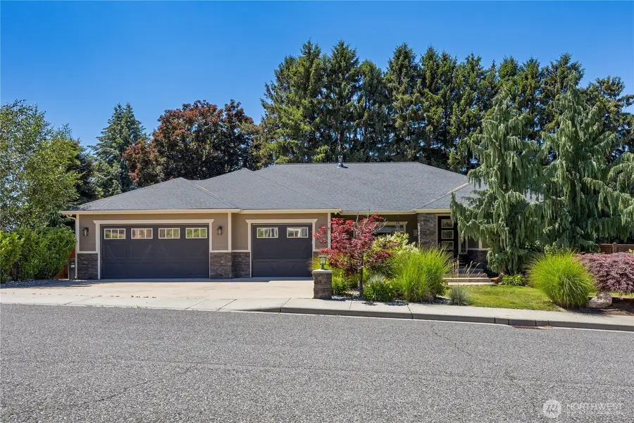 3484 Ashwood Drive, East Wenatchee, WA 98802 - #2