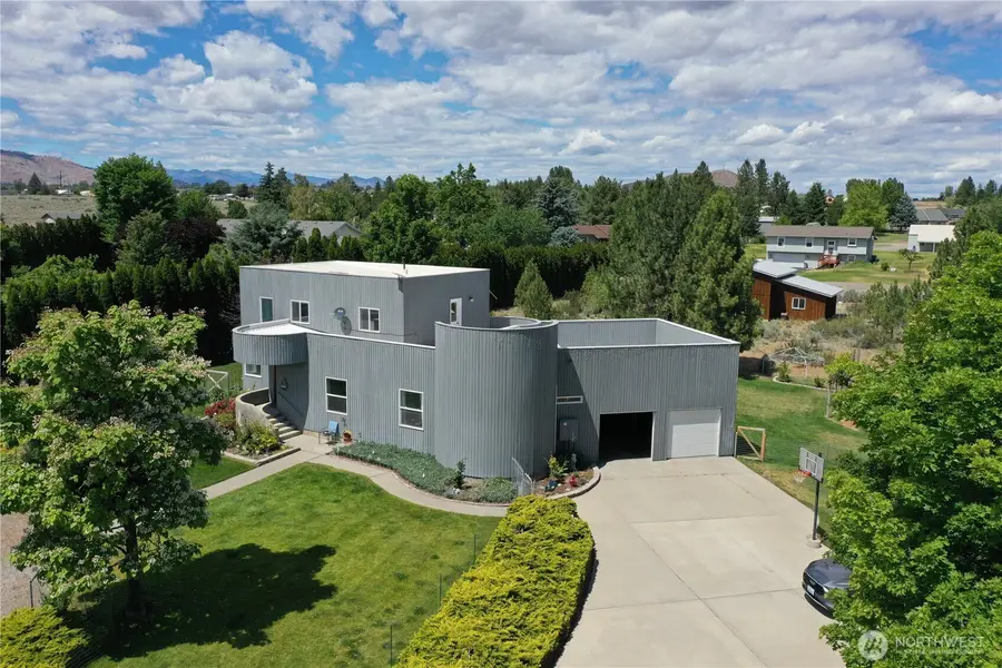 36 River Overlook Street, Omak, WA 98841 - #3