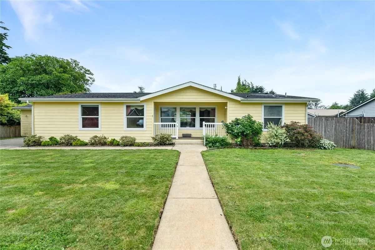 625 E Simpson Avenue, Montesano, WA 98563 - #1