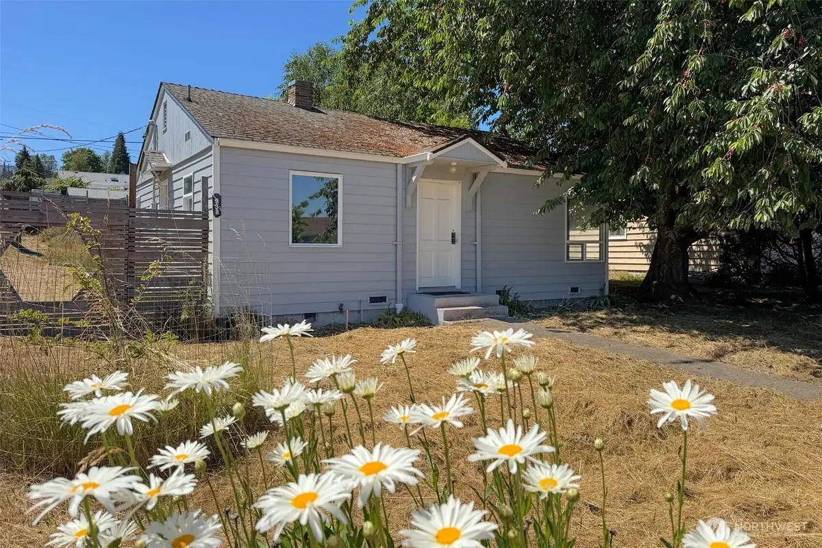 938 E 6th Street, Port Angeles, WA 98362 - #1