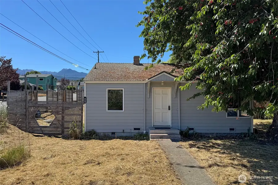938 E 6th Street, Port Angeles, WA 98362 - #2