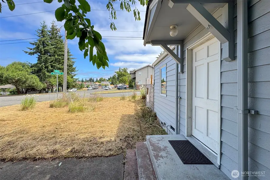 938 E 6th Street, Port Angeles, WA 98362 - #3