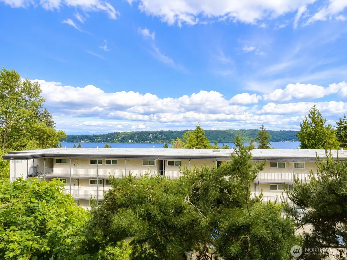 15020 Bothell Way Ne #204, Lake Forest Park, WA 98155 - #1