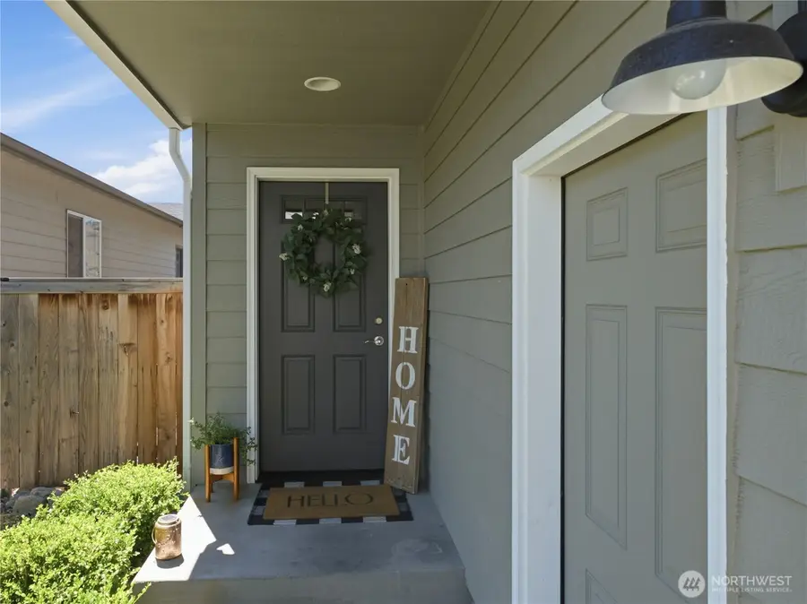 462 S Kansas Loop, East Wenatchee, WA 98802 - #3