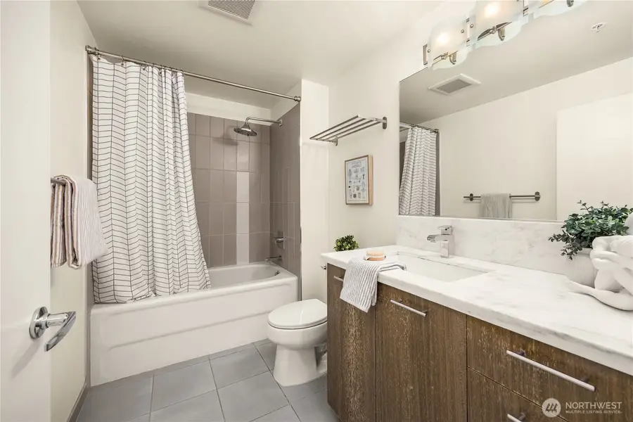 2911 2nd Ave #616, Seattle, WA 98121 - #3