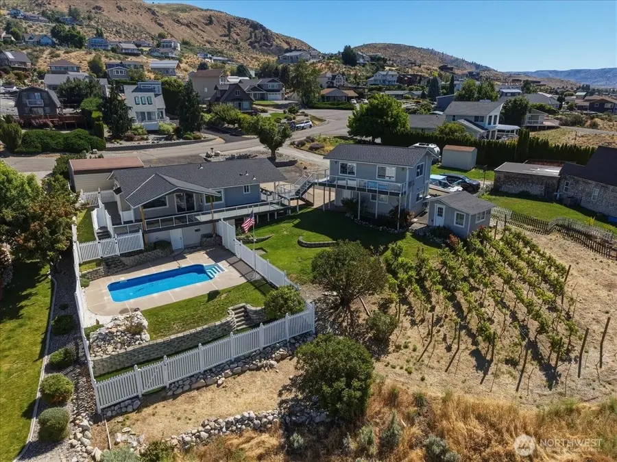 104 Orchard View Drive, Chelan, WA 98816 - #2