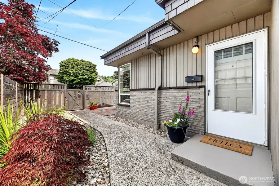 3039 61st Avenue Sw, Seattle, WA 98116 - #3