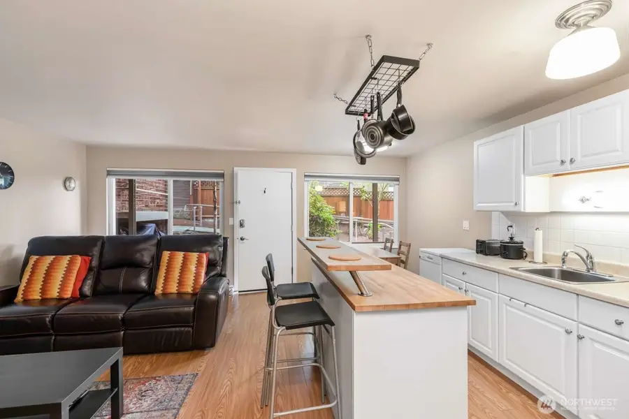 1818 Harvard Avenue, Seattle, WA 98122 - #3
