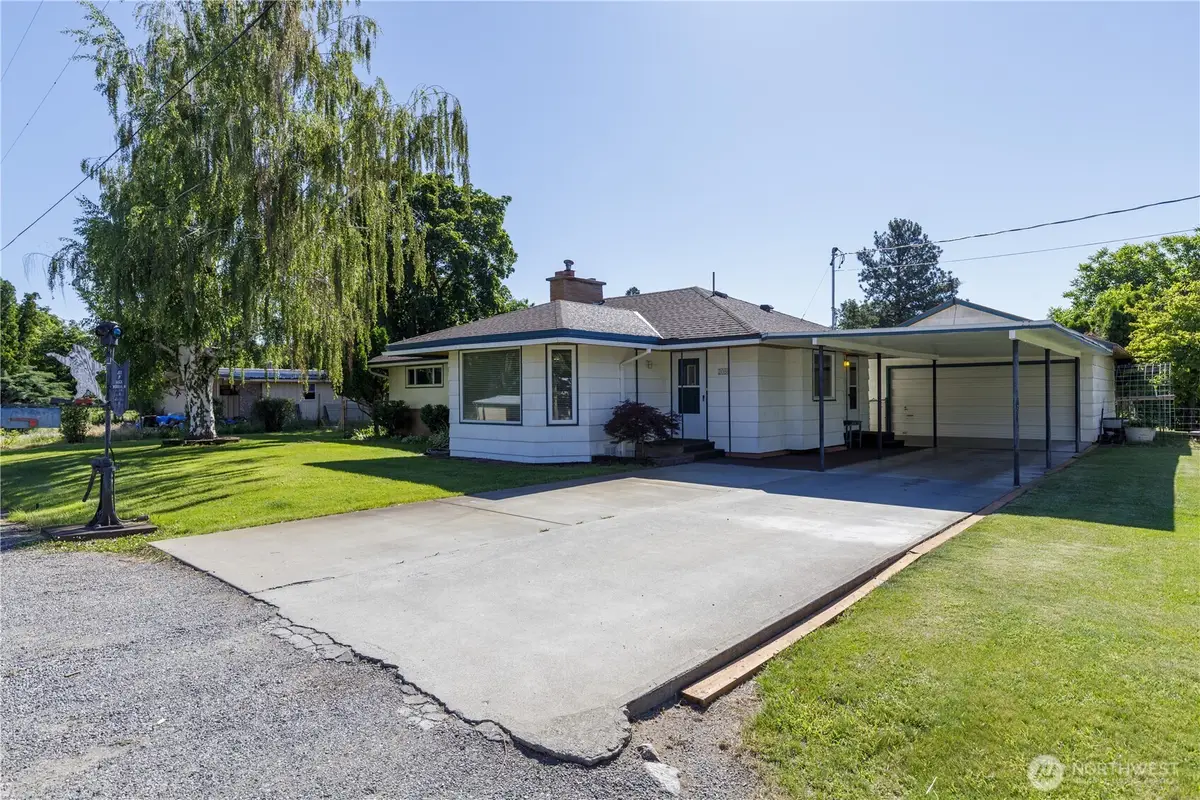 2080 James Avenue, Okanogan, WA 98840 - #1
