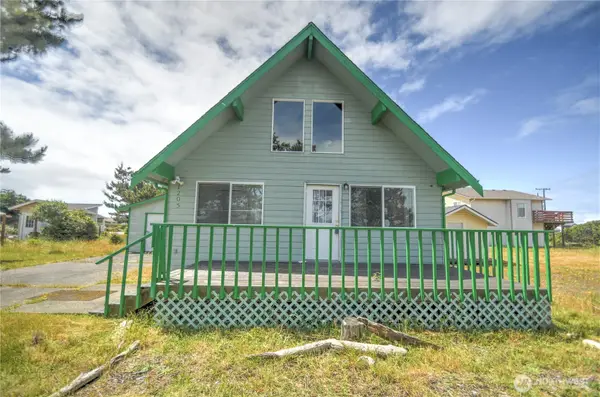 1205 Fairwood Court St Sw, Ocean Shores, WA 98569