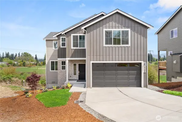 3205 219th Avenue E, Lake Tapps, WA 98391