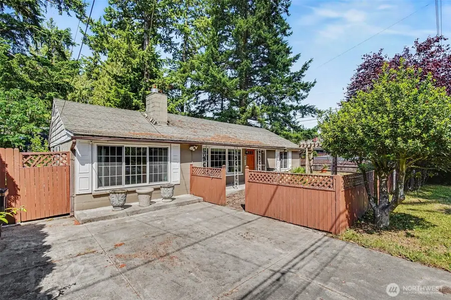 11557 8th Avenue Ne, Seattle, WA 98125 - #3