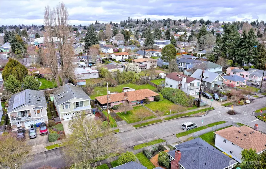 4422 S Myrtle Street, Seattle, WA 98118 - #2