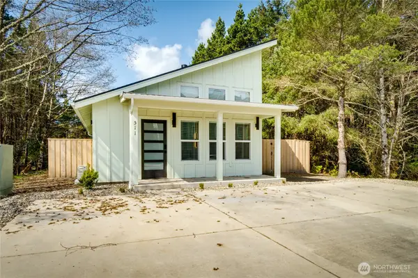 511 Ocean Beach Boulevard S, Long Beach, WA 98631
