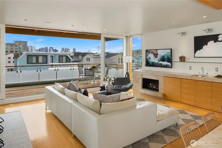 2369 Fairview Avenue E #6, Seattle, WA 98102 - #3
