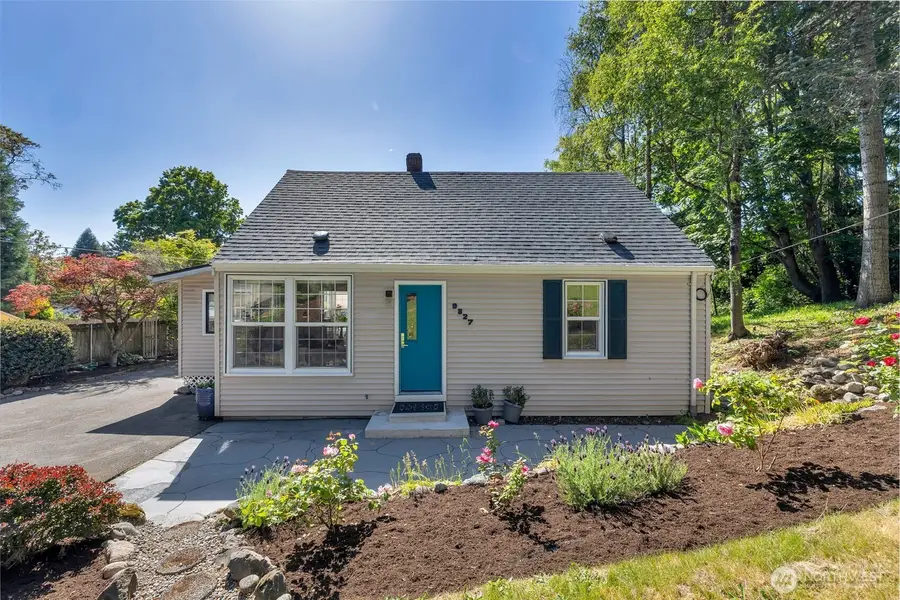 9827 22nd Avenue Sw, Seattle, WA 98106 - #2