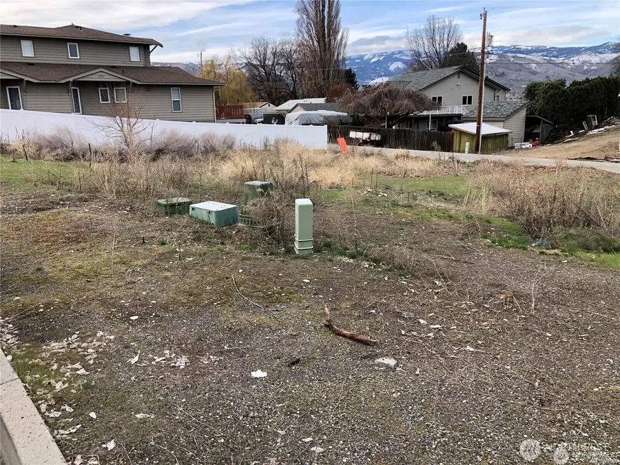1076 Corum Circle #14 & 15, East Wenatchee, WA 98802 - #2
