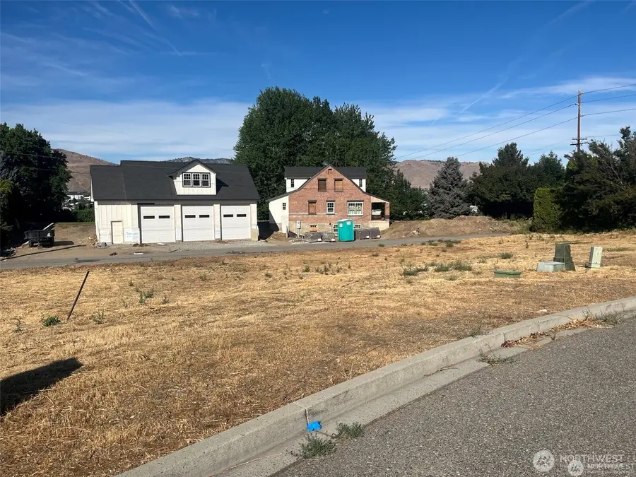 1076 Corum Circle #14 & 15, East Wenatchee, WA 98802 - #3