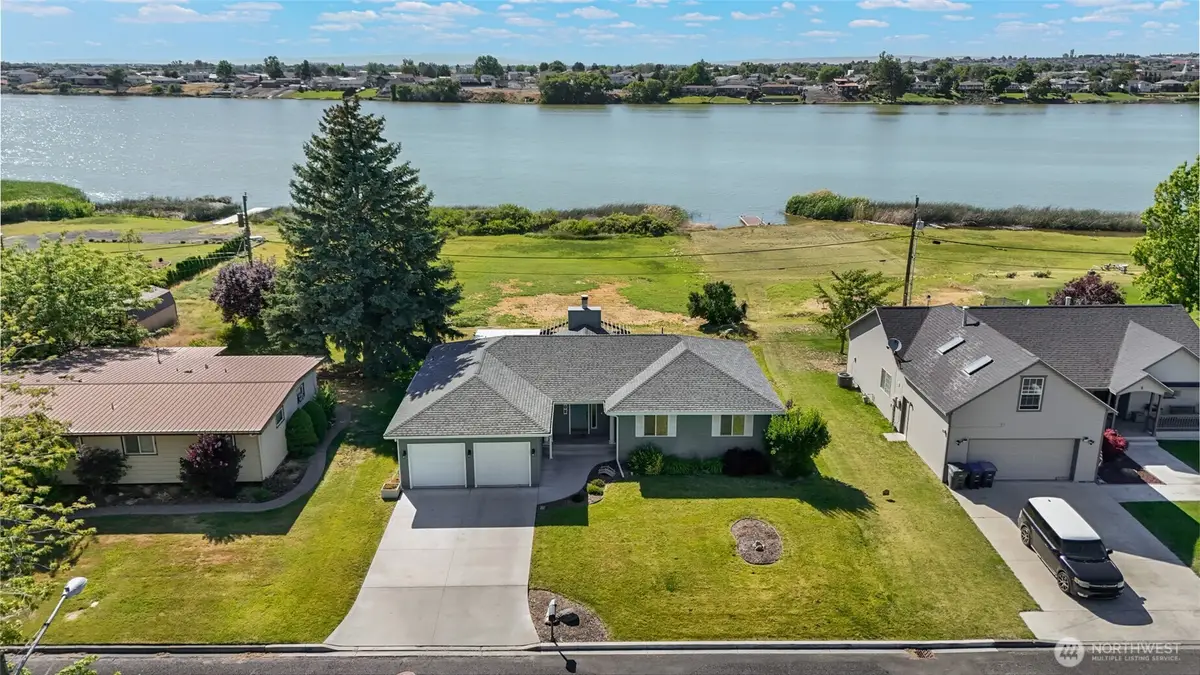 1202 S Eastlake Drive, Moses Lake, WA 98837 - #1