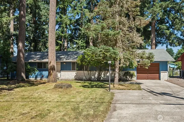 1038 Skyridge Street Se, Lacey, WA 98503